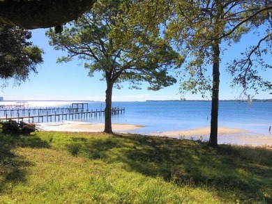 Pristine property located on beautiful St. Andrew's Bay in - photo 4