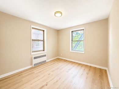 Welcome to Linden Hill #2 - Spacious and Renovated 2 BEDROOM - photo 8