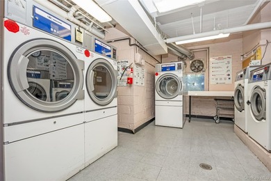Welcome to Linden Hill #2 - Spacious and Renovated 2 BEDROOM - photo 9