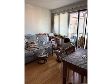 Welcome to Northern Blvd, all-brick apartment building for sale - photo 6