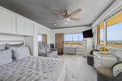 Premium direct ocean-facing unit! This oceanfront condominium - photo 5