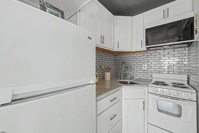 Premium direct ocean-facing unit! This oceanfront condominium - photo 10