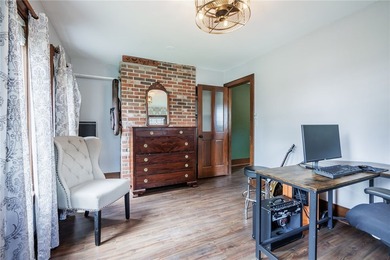 Classic charm and exceptional space come together in this - photo 16