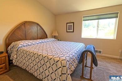 Quality built one level mountain view home in desirable Sequim - photo 17