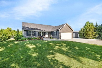 Lake Home For Sale in Marseilles, Illinois