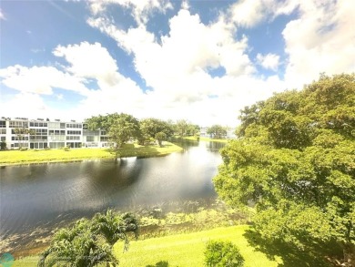 Lake Condo For Sale in Deerfield Beach, Florida