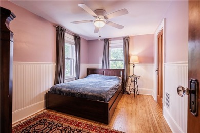 Classic charm and exceptional space come together in this - photo 24