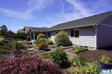 Quality built one level mountain view home in desirable Sequim - photo 30