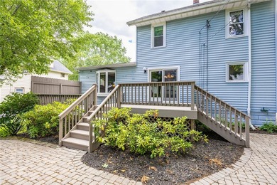 Classic charm and exceptional space come together in this - photo 35