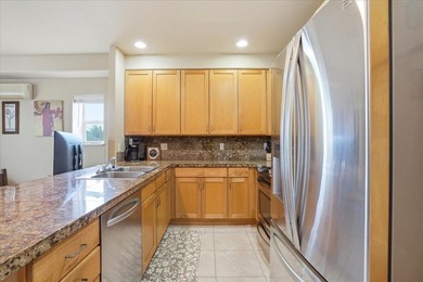 This fully furnished 1 bedroom, 2 bathroom ground floor condo - photo 8