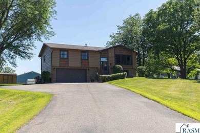 Spacious Split-Level Home on Over Half an Acre in Elysian! - photo 43