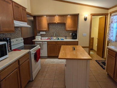 Welcome home to this solid, well-maintained property nestled in - photo 6