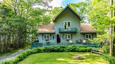 Welcome to your dream lakefront retreat! Serene lakeside living - photo 54
