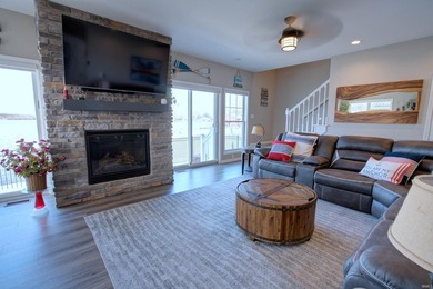 Irish Lakefront home with 50' of lakefrontage and a 50' - photo 10