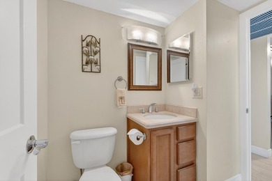 Gorgeous DIRECT OCEAN VIEW from your 1 bedroom/1.5 bath - photo 11