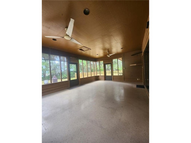 Welcome to 160 Glyndale Circle in Brunswick, GA-a unique and - photo 15