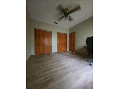 Welcome to 160 Glyndale Circle in Brunswick, GA-a unique and - photo 21