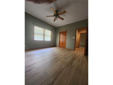 Welcome to 160 Glyndale Circle in Brunswick, GA-a unique and - photo 24