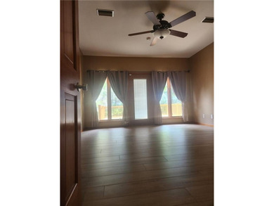 Welcome to 160 Glyndale Circle in Brunswick, GA-a unique and - photo 31