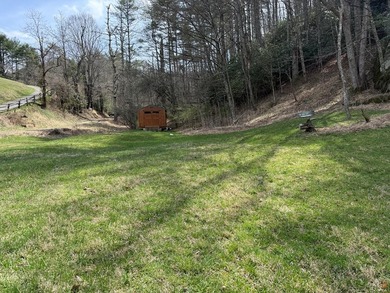 12 acres of private wooded land conveniently located right in - photo 4