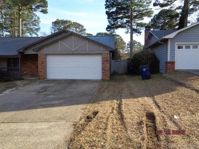 VA owned Property. One story Brick and frame home on a nice - photo 2