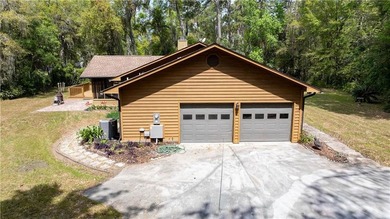 Welcome to 160 Glyndale Circle in Brunswick, GA-a unique and - photo 50