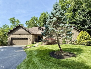 Very rare opportunity to live on Lamb Lake with a level front - photo 2