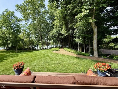 Very rare opportunity to live on Lamb Lake with a level front - photo 6