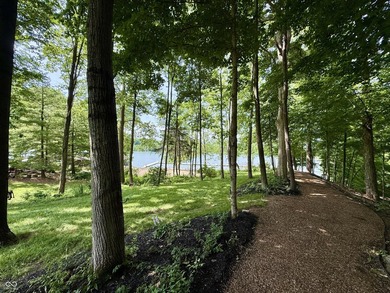 Very rare opportunity to live on Lamb Lake with a level front - photo 9