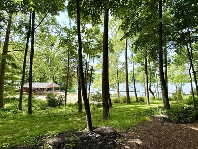 Very rare opportunity to live on Lamb Lake with a level front - photo 10
