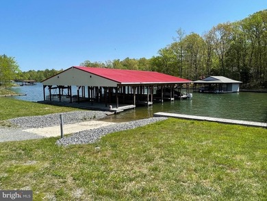 Premium lake access lot in Noah's Landing Subdivision, located - photo 5