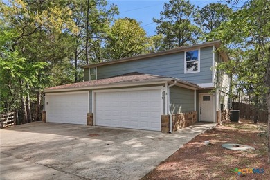 This is a rare opportunity to own an income-producing duplex in - photo 5