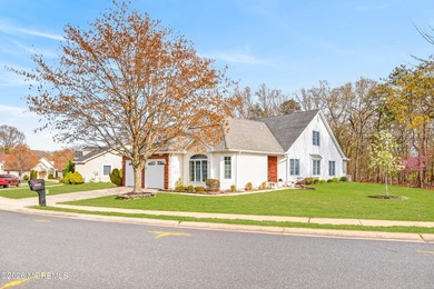 WELCOME TO THIS BEAUTIFUL 3 BEDROOM, 3 FULL BATH, 2-CAR GARAGE - photo 3