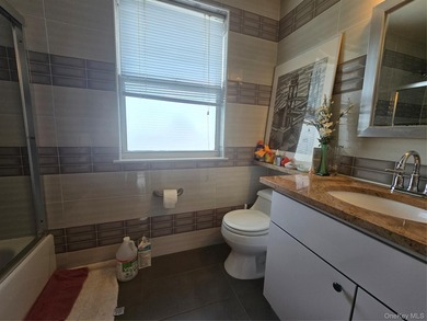 Welcome to this Beatiful 4Bed 3Full Bath duplex-style condo in - photo 11