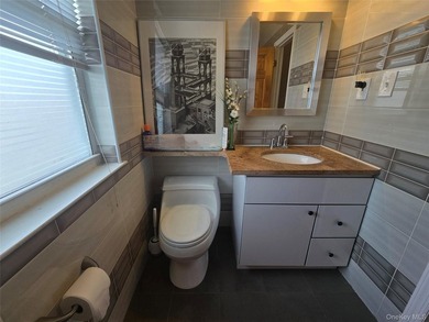 Welcome to this Beatiful 4Bed 3Full Bath duplex-style condo in - photo 16