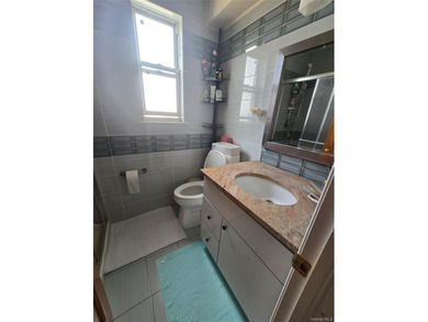 Welcome to this Beatiful 4Bed 3Full Bath duplex-style condo in - photo 19