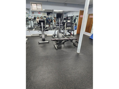 Welcome to this Beatiful 4Bed 3Full Bath duplex-style condo in - photo 31