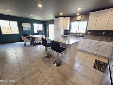 This large home has the open floorplan everyone is looking for! - photo 10