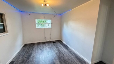 8018 Plaza Dr., Tampa, FL 33615 | Carefree Village Located in - photo 12