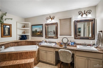 Beautiful home with alot of character in Progresso Lakes. It - photo 15