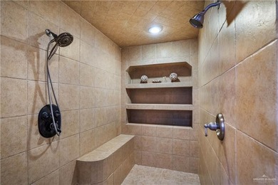 Beautiful home with alot of character in Progresso Lakes. It - photo 16