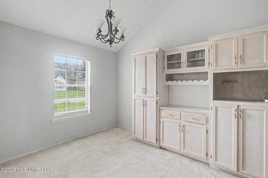 Welcome to this precious 3-bedroom, 2-bathrooms starter home - photo 16