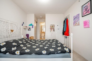 TREMENDOUS VALUE. One of the best price-per-square-foot options - photo 18