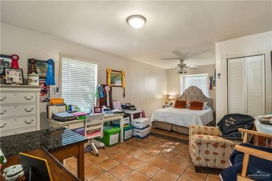 Beautiful home with alot of character in Progresso Lakes. It - photo 18