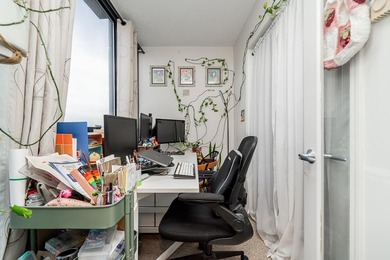TREMENDOUS VALUE. One of the best price-per-square-foot options - photo 21