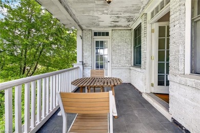 Spacious 2-bedroom, 2-bathroom condo featuring an open floor - photo 22