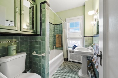 Step inside one of Minneapolis' most exclusive New York-style - photo 22