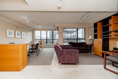 TREMENDOUS VALUE. One of the best price-per-square-foot options - photo 23