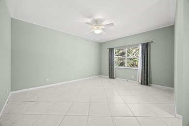 Welcome to this spacious and beautifully maintained 3-bedroom - photo 27