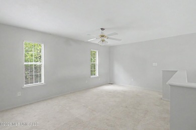 Welcome to this precious 3-bedroom, 2-bathrooms starter home - photo 29